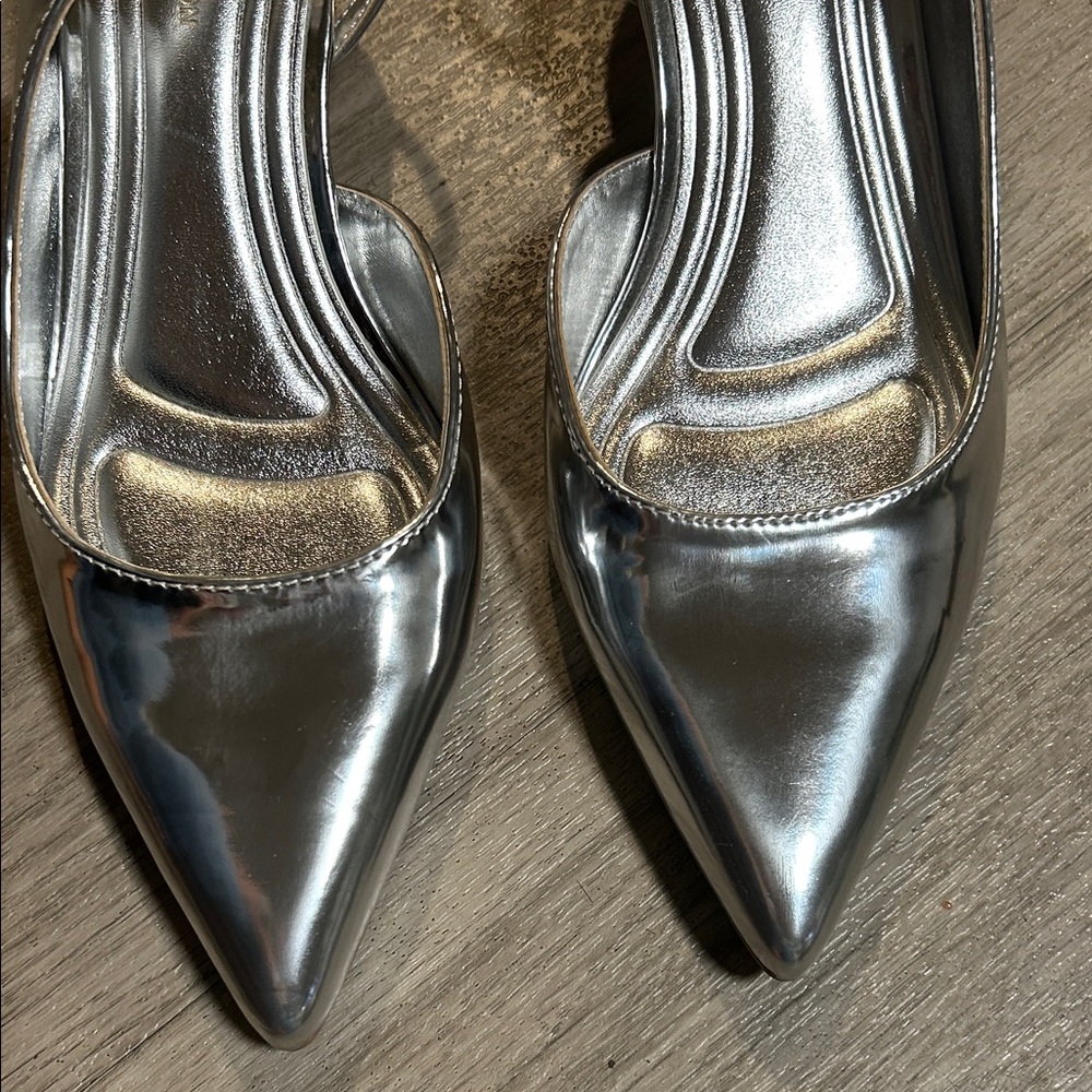 BCBGeneration Silver Heels - Picture 2 of 10
